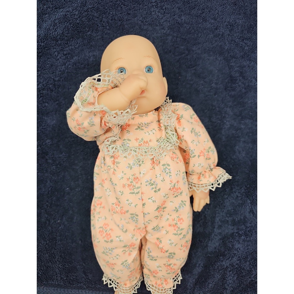 Lee Middleton Reva Thumb Sucker Baby Doll 13" 2000 #020400B Brown Eyes Original